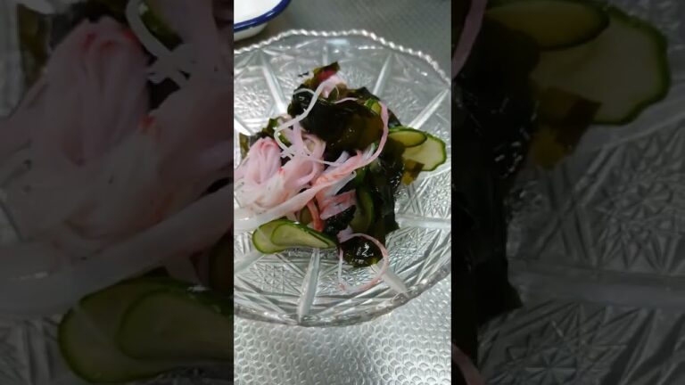 さっぱりとわかめときゅうりの酢の物