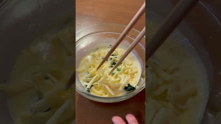 ホットサンドメーカー餃子の皮で簡単キッシュ！ #shorts#キャンプ飯#ソロキャンプ女子#キャンプ女子