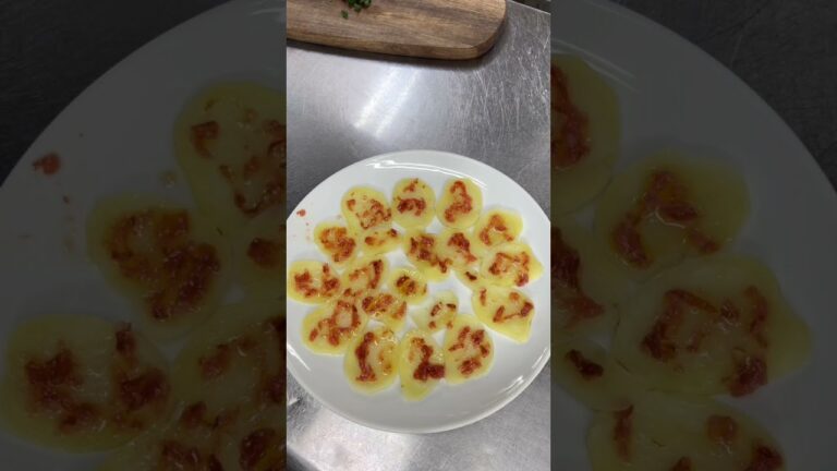 女将のじゃがいもと梅肉のブルスケッタ風