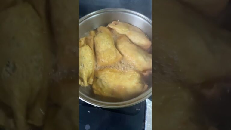 孤独な独身オッサンが油揚げの信田煮を作るの巻き
