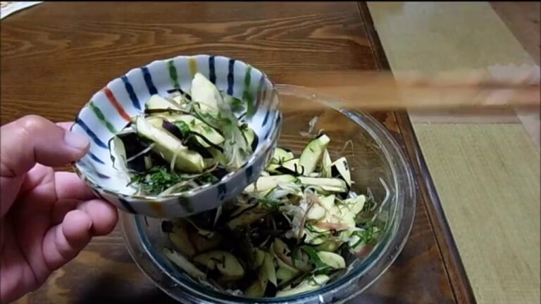 水茄子と茗荷の喜こんぶ和え！