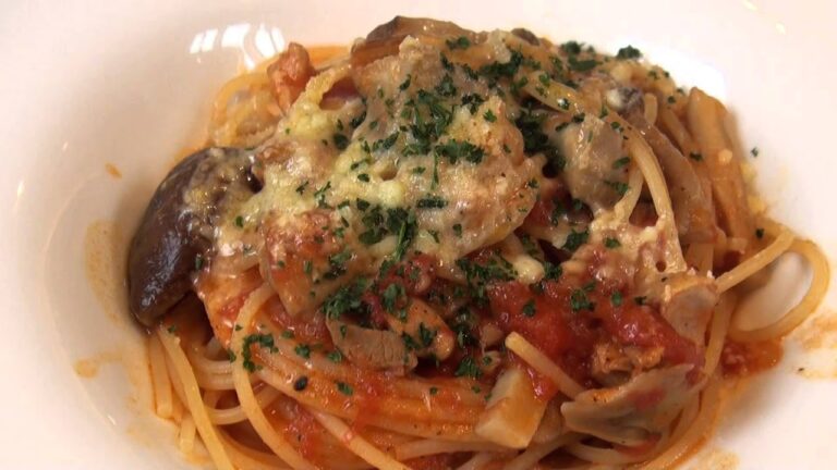 Buono2　ボーノボーノ　（パスタorピッツア）　お好きなパスタorピッツア・一品　鶏もも肉と色々キノコのトマトソース　マルゲリータ（トマトソース・バジル・モッツァレラ）