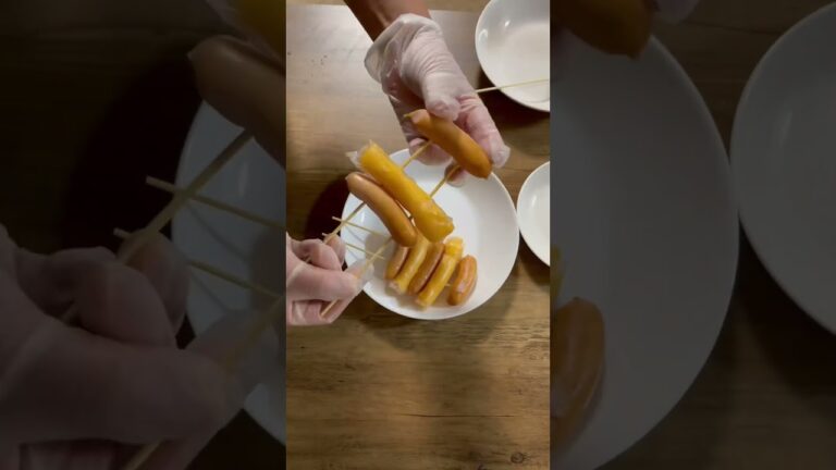 【チーズトッポギ】今流行りのライスペーパーアレンジやってみた『ソトック』モチモチ치즈떡볶이 소떡소떡 詳しくはロングバージョンみてね✨#shorts #料理 #アレンジ