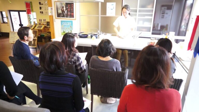 松井産業リフォーム館の料理教室にご参加いただきありがとうございました!①鮭といろいろ根菜の南蛮漬け②しめじ,菊花,春菊のおひたし③ひじきと桜えびの炊き込みご飯④豆乳プリンをつくりました!⑨