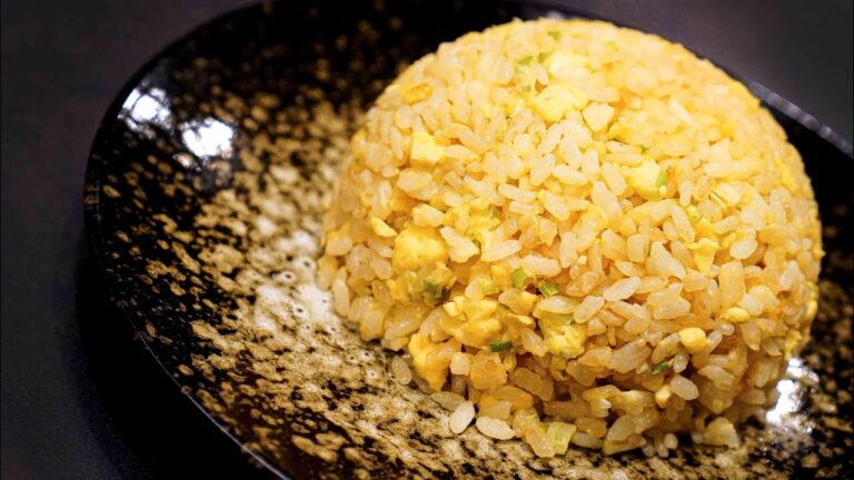 【炒飯】プロ直伝！簡単すぎるパラパラチャーハンの作り方！？