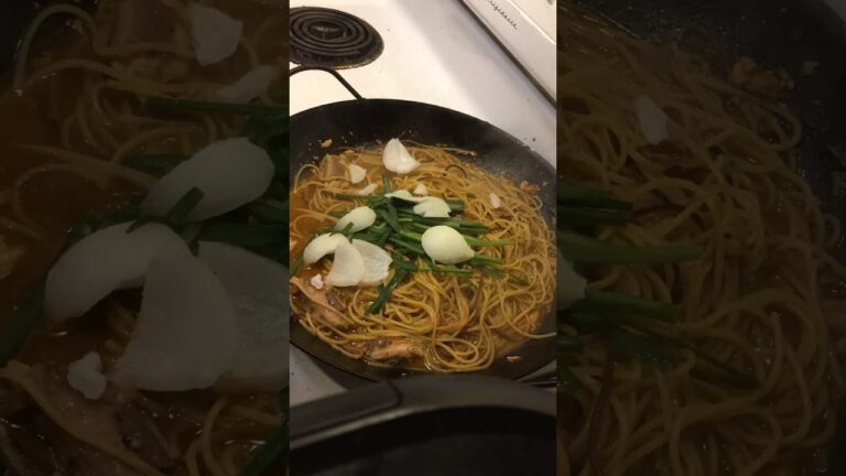 焼きパスタ６　ニラと玉ねぎ