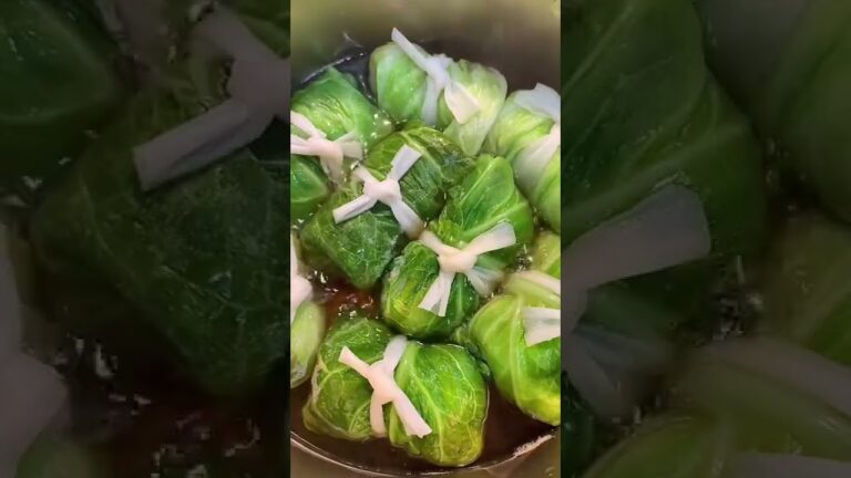 春食材の渋さと大人のほろ苦さ。（不器用料理ショー）どんでん返し「和風ロールキャベツ」編#shorts