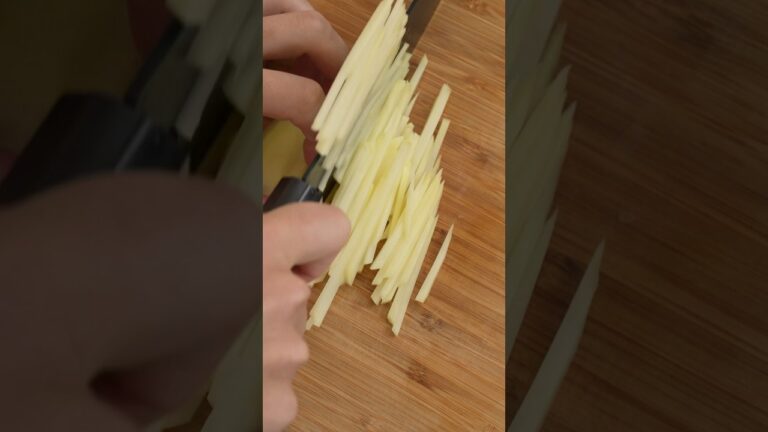 【ASMR】じゃがいもの千切り　#shorts #HEARTKNIFE #asmr