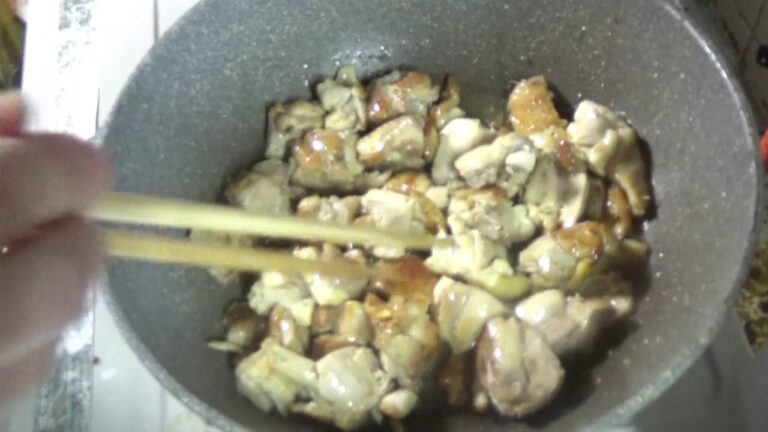 鶏肉の塩こしょう焼きと伊予の味噌汁で晩ごはんでした☆