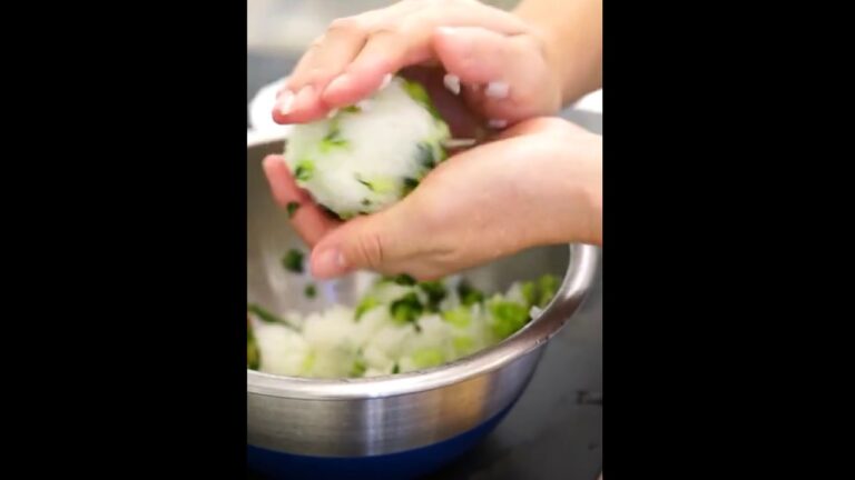 塩もみ小松菜のおむすび VegeTable