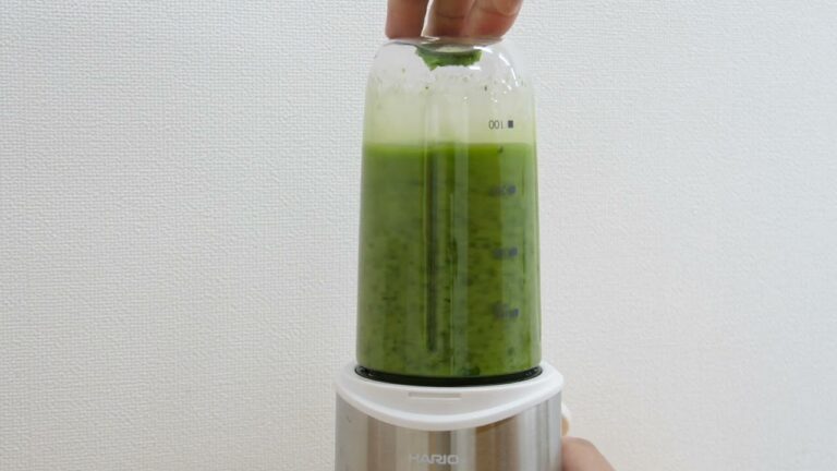 「コードレス 2WAY ブレンダー」でグリーンスムージーを作ってみた