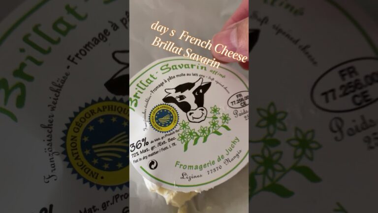 今日のフランスチーズ French cheese tasting  Brillât Savarin  72%の脂肪分　バターよりはあっさりでクリーミー　#shorts ＃チーズ愛好家　#グルメ