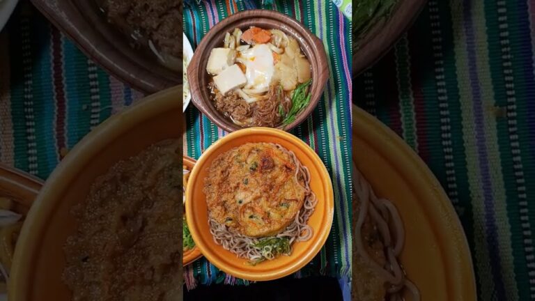 【コンビニ飯2日目】かき揚げそば、すき焼き風焼きうどん、すき焼き風煮込みうどん、そしてサラダを食べていきます