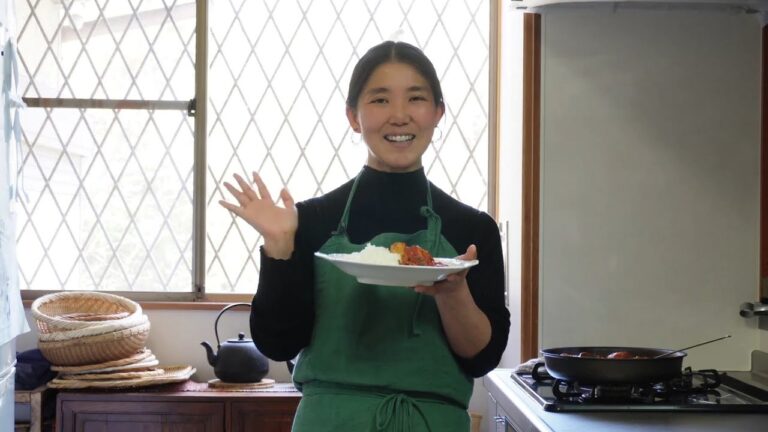 鯖缶のトマトカレー
