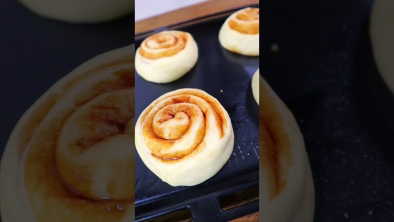 スタバ超えのシナモンロール！？ #bread #shorts #パン作り #シナモンロール