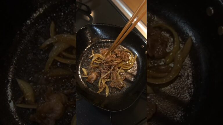 【ずぼら弁当】おかか梅/ 牛肉と玉ねぎのおにぎり