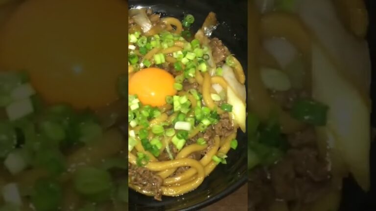 #Shorts 卵黄が合うすき焼きうどんの作り方！！