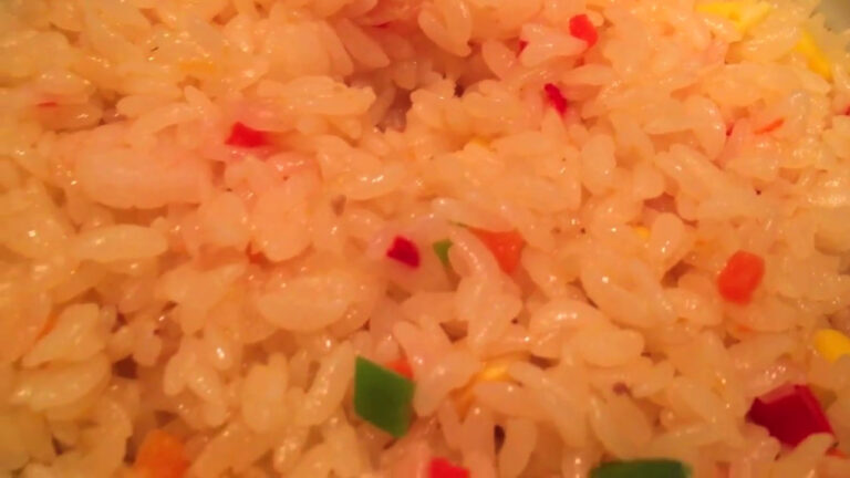 ニチレイ えびピラフ 7種の具材たっぷり! バターとブイヨンのコク 冷凍食品