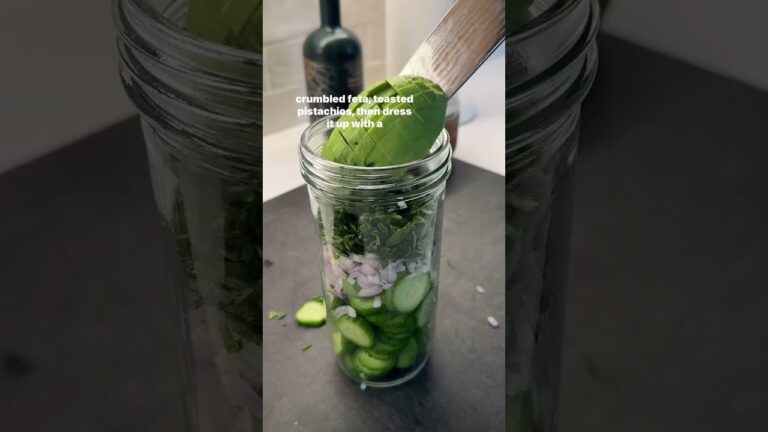 🥒 チリライム、キュウリ、アボカドのサラダ