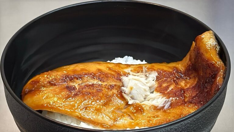 🔥ご飯が止まらない！鯖の味噌煮の作り方【簡単レシピ】🐟🍚✨