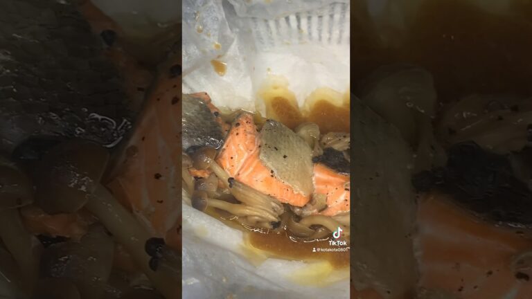 レンジで簡単に出来る！鮭としめじのバター醤油#鮭のバター醤油焼き #バター醤油 #レンジで簡単 #レンジで簡単に #レンチンレシピ #レンチン #鮭料理 #かんたんレシピ #簡単料理 #レンジレシピ