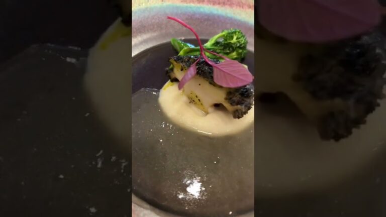 アワビのムニエル 肝のグラチネソースとベルモットソース Abalone meuniere with liver gratine sauce and vermouth sauce