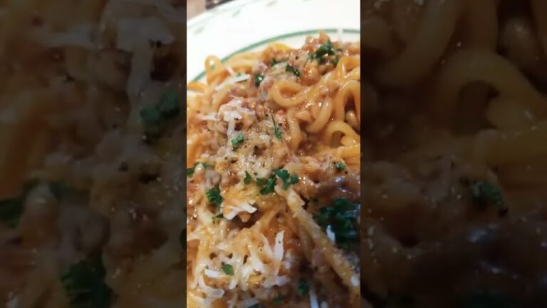 【ゆであげ生パスタ専門店🍝「もちの木パスタ」の『２種チーズのミートソース』を食べるだけの動画】♯shorts