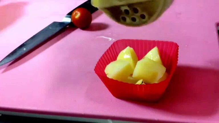 お弁当今日の一品   カマンベールじゃがトマト