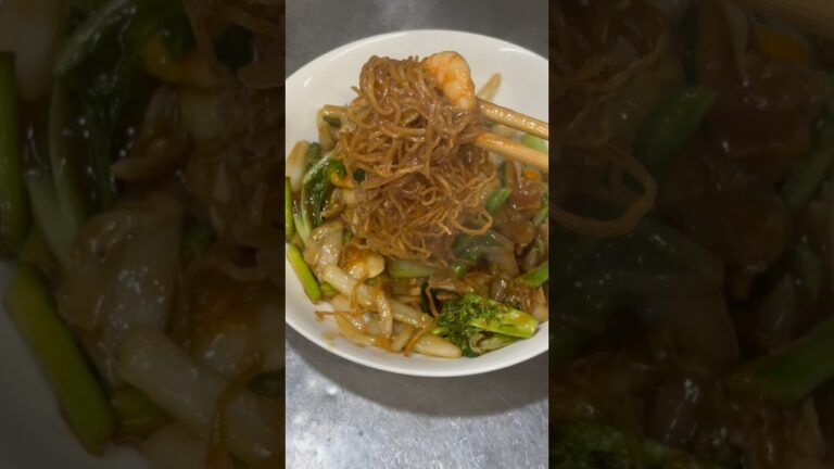 ショートムービー【今日の賄いは海鮮あんかけ焼きそばです】