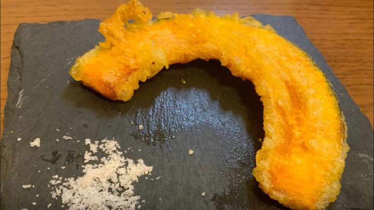 かぼちゃに衣を着せて揚げた天ぷら　-Pumpkin Tempura-【ASMR】