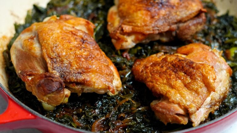 ハラペーニョ煮ケール添えクリスピーチキン – ハラペーニョ煮込みが全てを変える理由