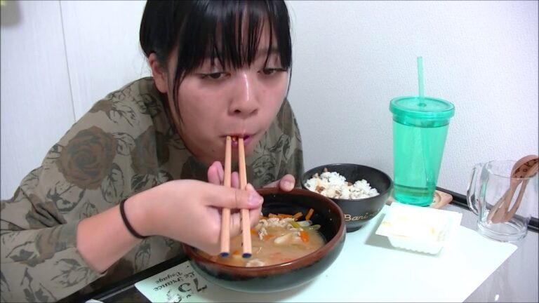 【手作り】大盛り豚汁と納豆ご飯定食【和食だね】