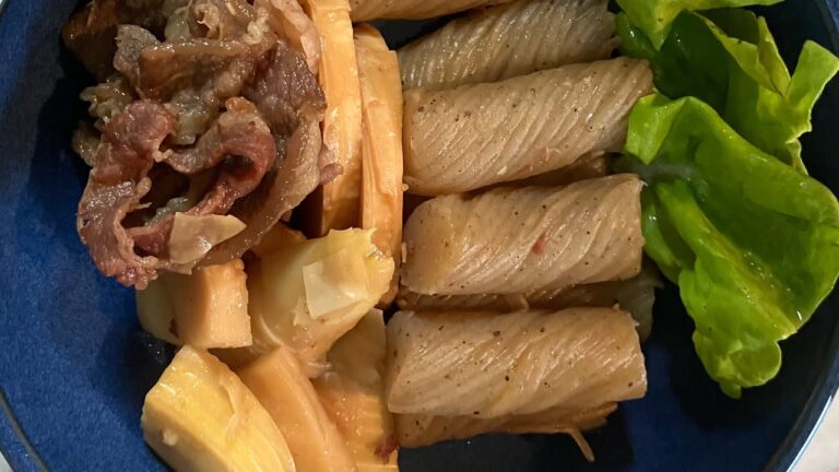 ⭐️筍と牛肉と蒟蒻⭐️煮物⭐️筍は牛肉の煮物が一番美味しい😋お弁当にもバッチリ‼️少しの調味料で作れます^_^#時短簡単節約レシピ