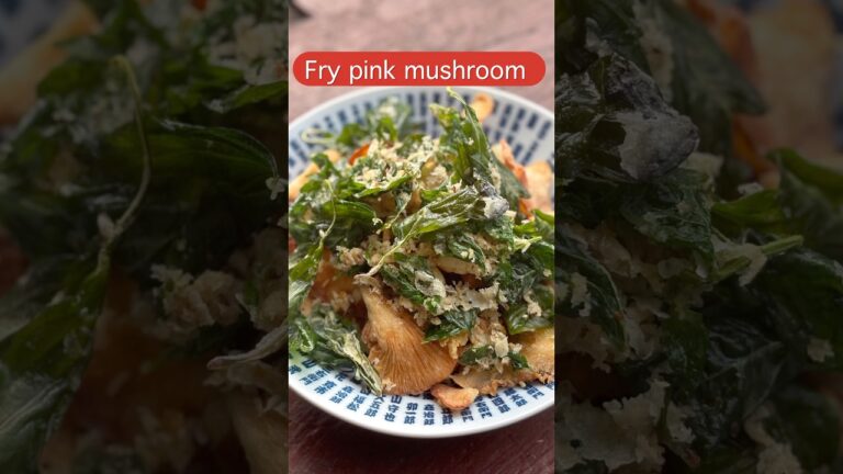 Fry pink oyster mushroom with garlic and basil #food #mushroom #thai