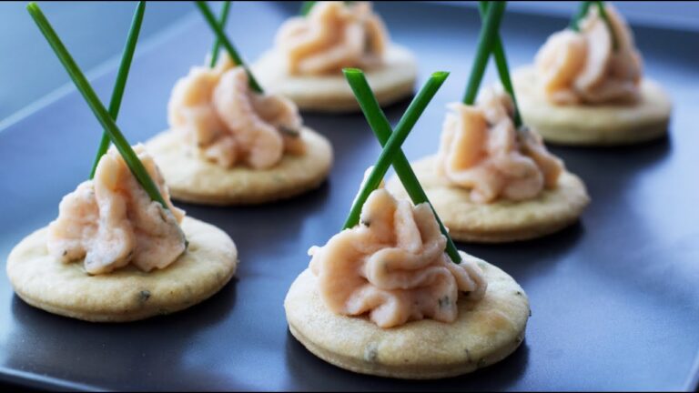 Smoked salmon appetizers with homemade Crackers | Smoked salmon recipe ideas | Fancy appetizers