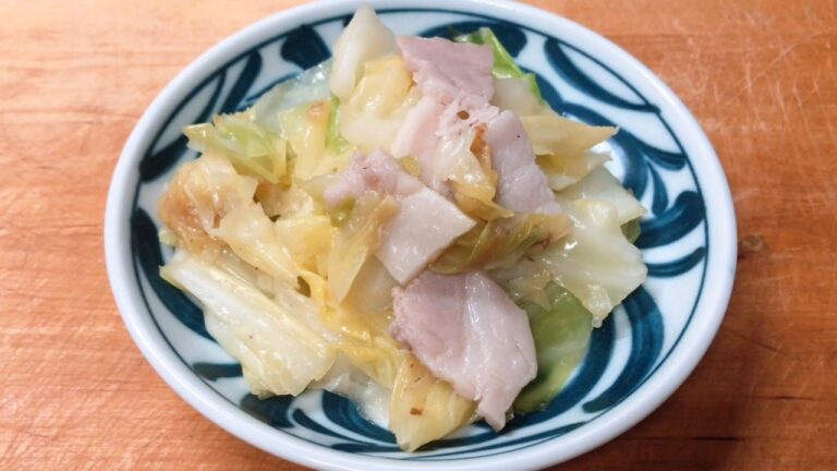 ベーコンとキャベツの炒め物の作り方