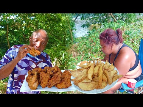 スパイシーフライドチキンの薪焼き料理、ジャマイカでのポテトウェッジの冒険