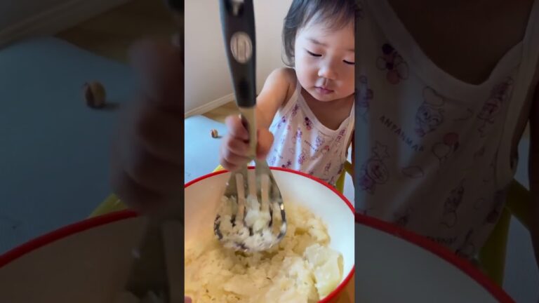 ポテトサラダ作り　1歳9ヶ月