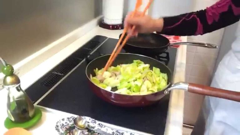 鶏肉とキャベツの花椒炒め