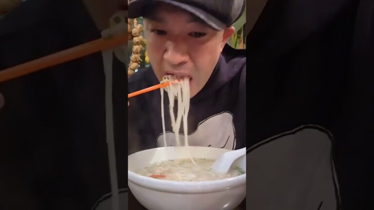 東京大久保鶏肉のフォーの一般的な嗜み方 How to common taste Phở Gà in Tokyo #放浪 #japanesefoods