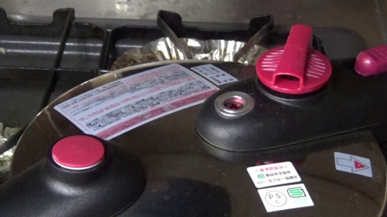 圧力鍋の錘が上下する瞬間