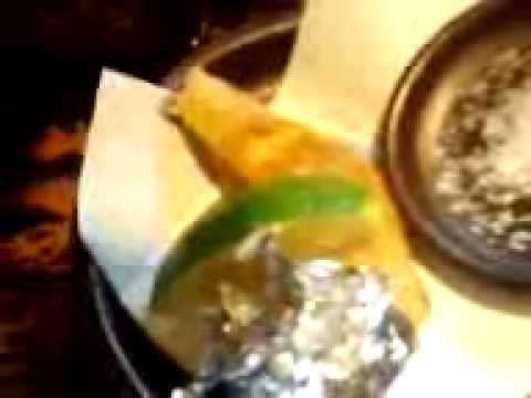 手羽先は広島レモンで