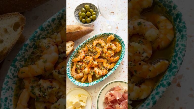 スペイン風ガンバス・アル・アヒージョ（ガーリックソースのエビ）🍤 @larabuchar