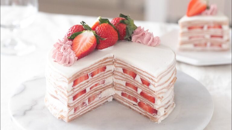 いちごのミルクレープケーキの作り方：クリスマスケーキ Strawberry Mille Crepe Cake：Christmas Cake｜HidaMari Cooking