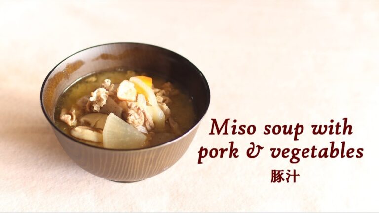 #189豚汁［Miso soup with pork & vegetables］