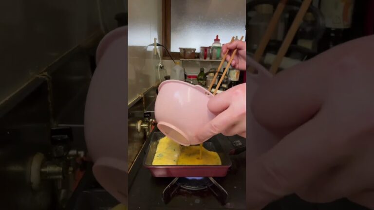 大葉を散りばめた卵焼き/白だしとバターと大葉の風味がたまらない　#卵焼き #大葉 #朝食