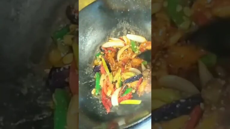 チキン唐揚げと夏野菜の唐辛子炒め😎