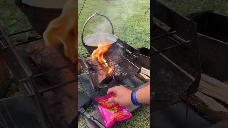 【キャンプ飯】つくねパスタ#キャンプ飯#ソロキャンプ #shorts