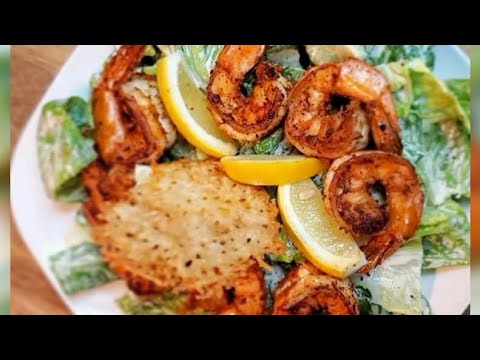 caesar salad with blackened shrimp 🥬🧀🍋🦐🌶 #CAESARSALAD #cajun #shrimp