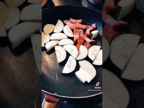 ナスとトマトの焼きチーズパスタ